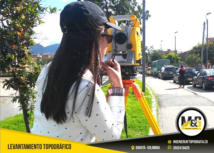 personal autorizado y con relamentación para levantamiento topografico 
